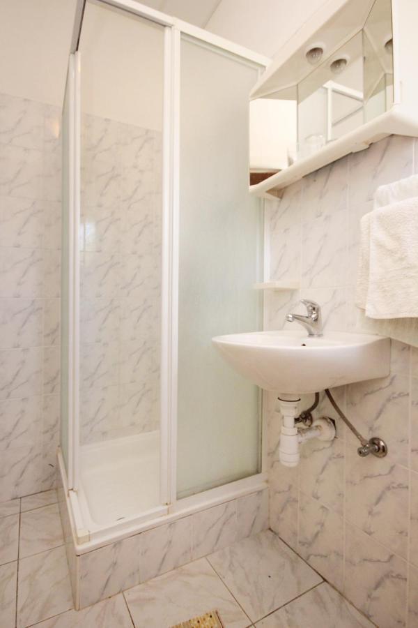 Rooms With A Parking Space Lumbarda, Korcula - 4436 Екстер'єр фото
